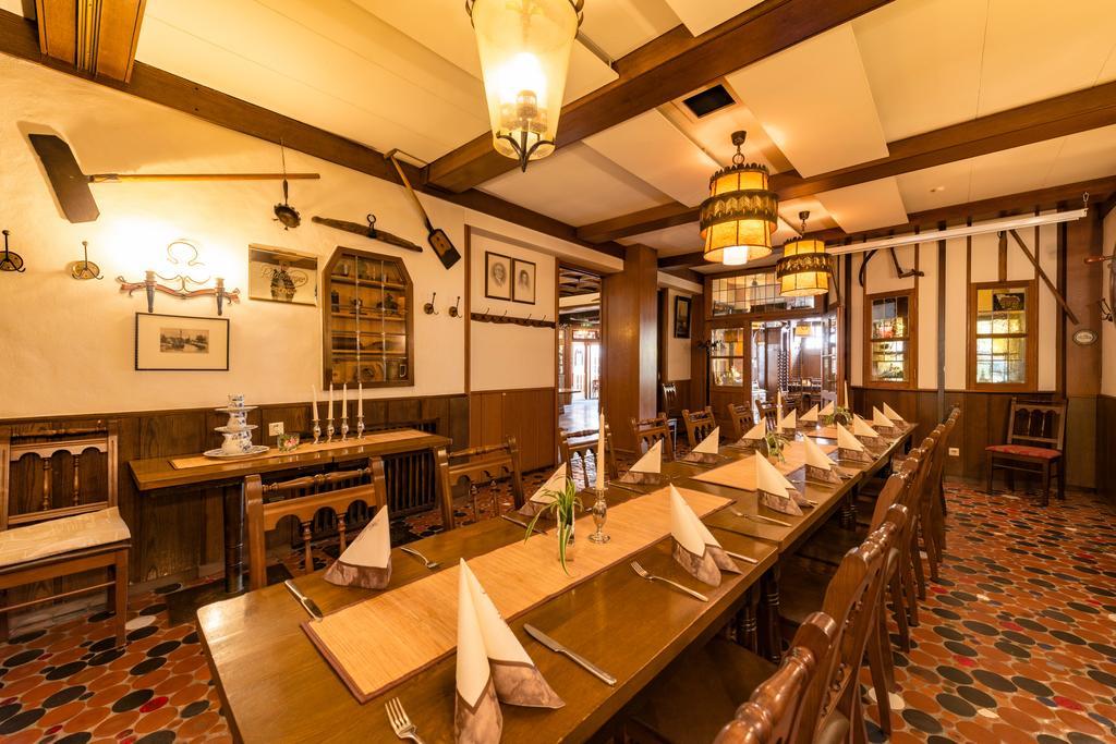 Altes Gasthaus Kuhr - Hotel & Restaurant พาเพนบวร์ก ภายนอก รูปภาพ