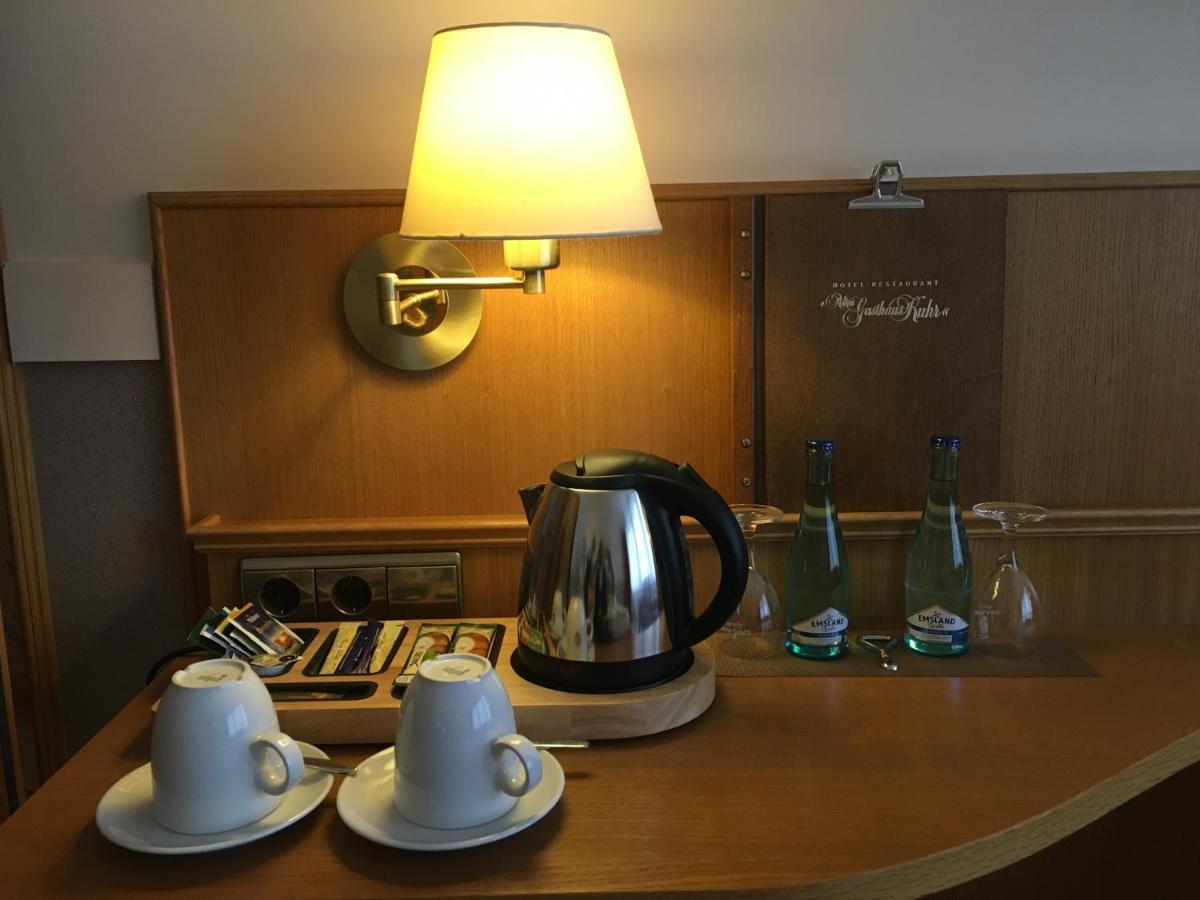 Altes Gasthaus Kuhr - Hotel & Restaurant พาเพนบวร์ก ภายนอก รูปภาพ